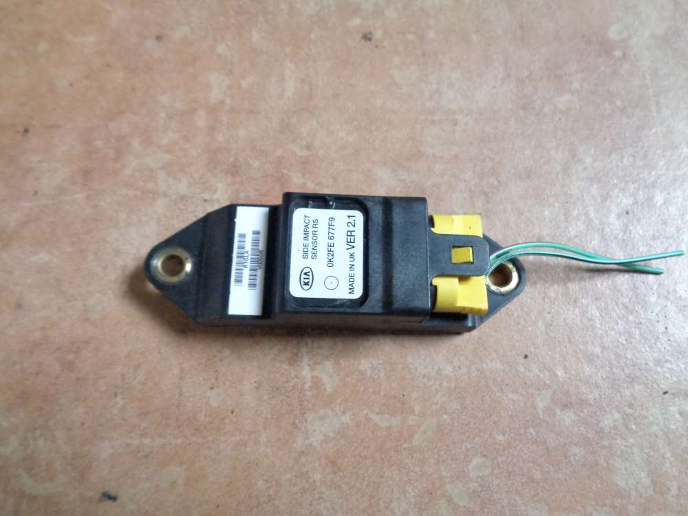 KIA Carens II 2,0 CRDi Bj:2003 Sensor Airbagsensor Vorne Rechts 0K2FE677F9