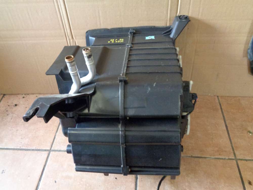 KIA Carens II 2,0 CRDi Bj:2003 Heizungskasten Heizungskhler Wrmetauscher