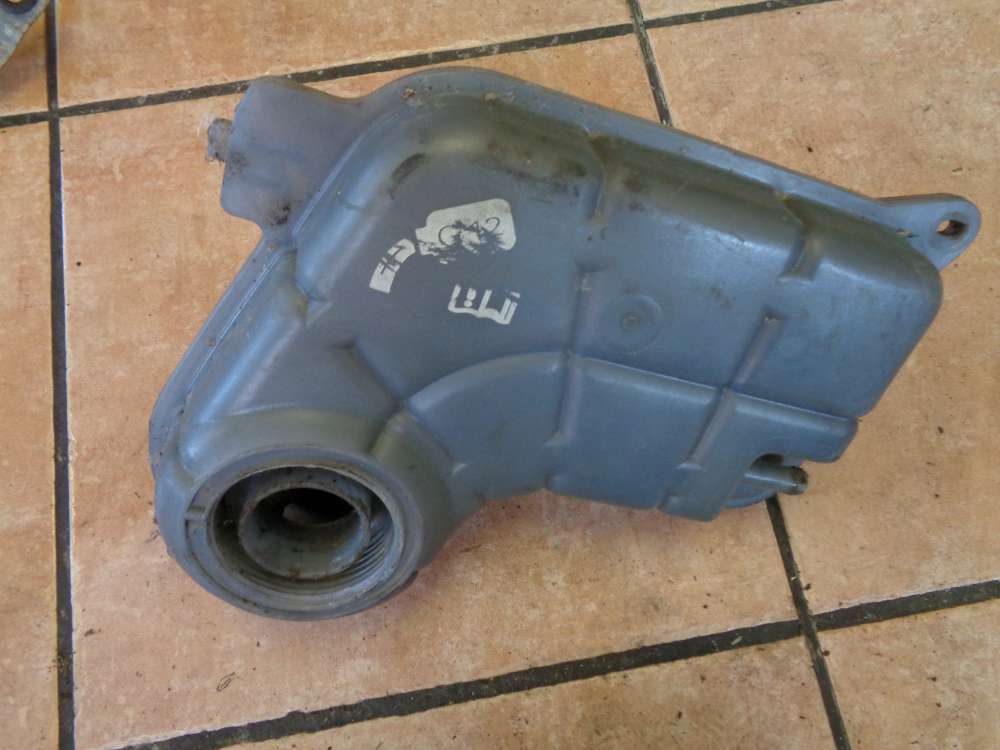 Audi A4 8E B6 A6 Ausgleichsbehlter Behlter 8E0121403