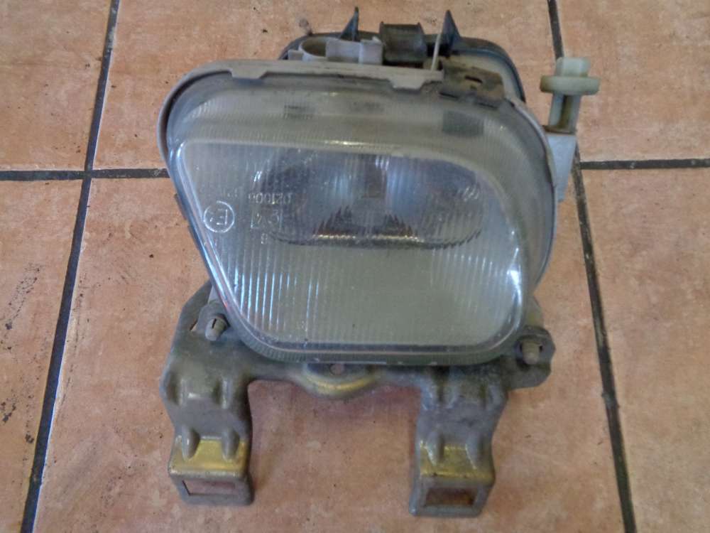 Mercedes Benz E-Klasse W210 Bj:1997 Nebelscheinwerfer Rechts A210820025