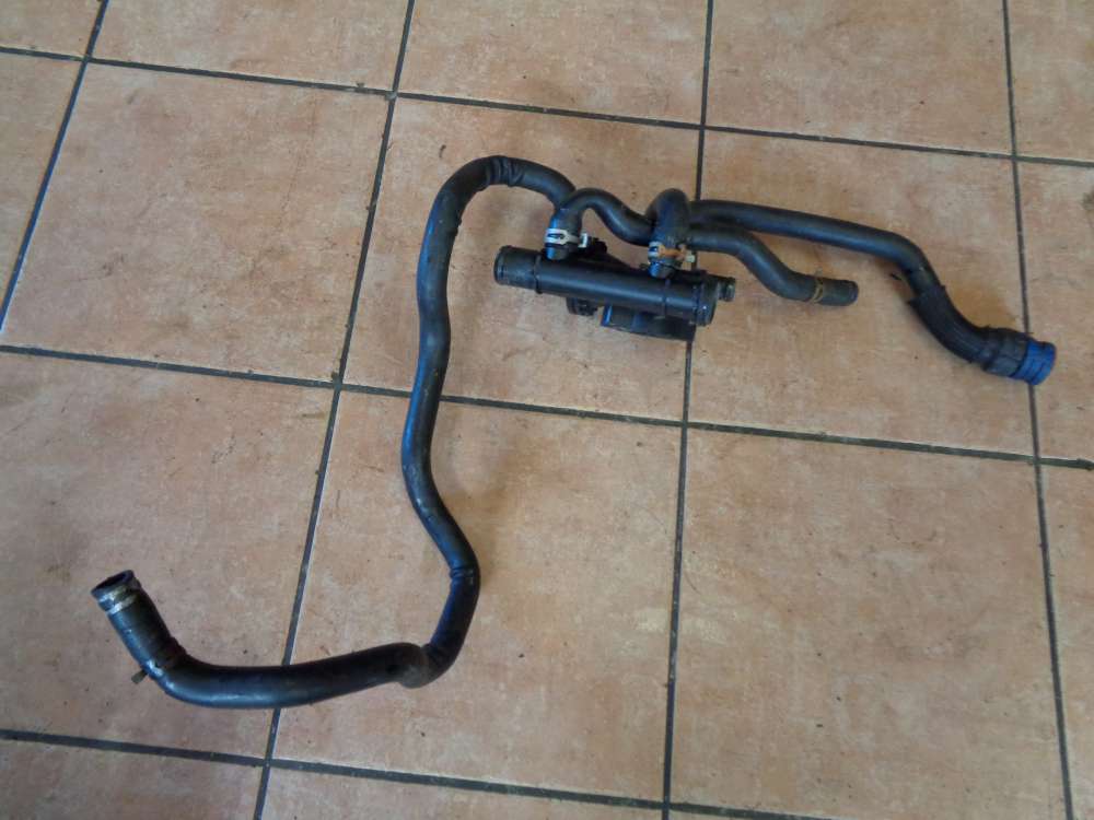 Renault Laguna II Thermostatgehuse mit Schlauch 8200154296
