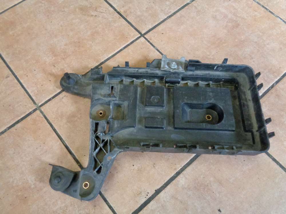 Seat Altea XL 5P Batteriehalter Trger 1K0915333