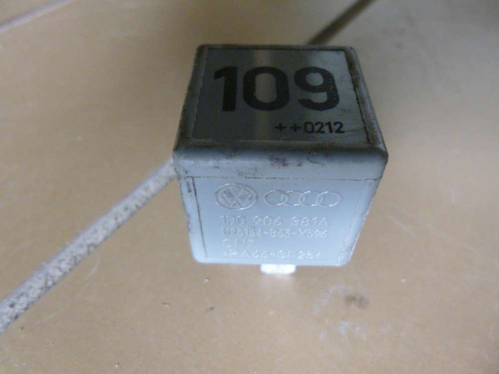 VW Audi Relais 109  Steuerger�t 1J0906381A