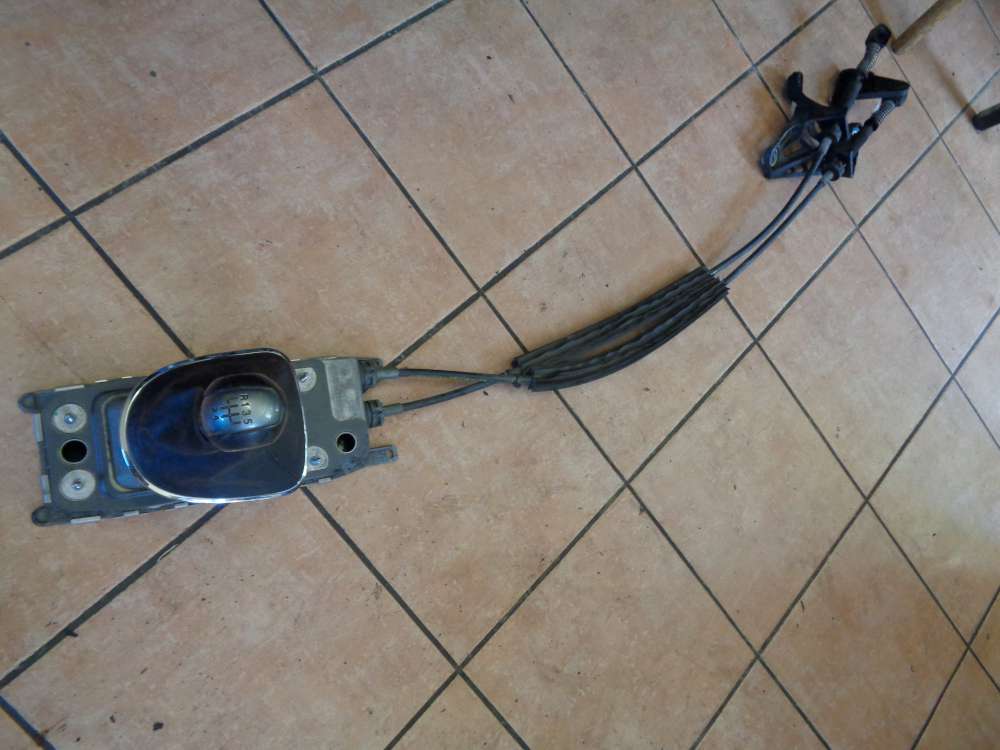 Seat Altea 5P 1,9 TDI Bj:2007 Schaltung Schalthebel 1K0711049BN