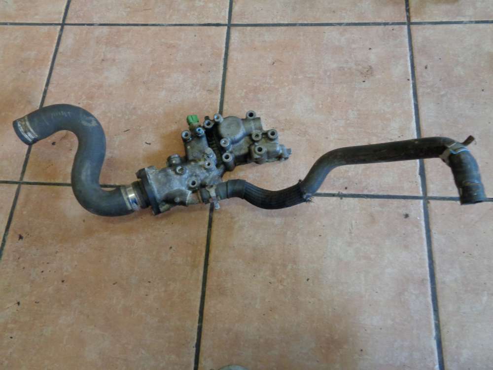 Peugeot 206 Thermostatgehuse mit Schlauch 963470580