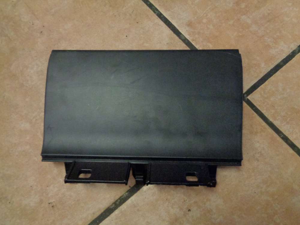 Audi A3 8P Aschenbecher Mittelkonsole 8P0864147