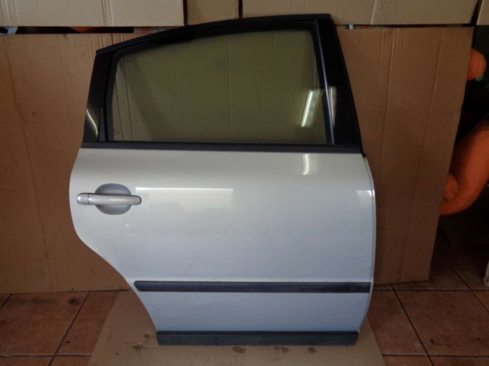  VW Passat 3B Limousine Bj:2000 Tr Hinten Rechts Silber Farbcode LB7Z: 