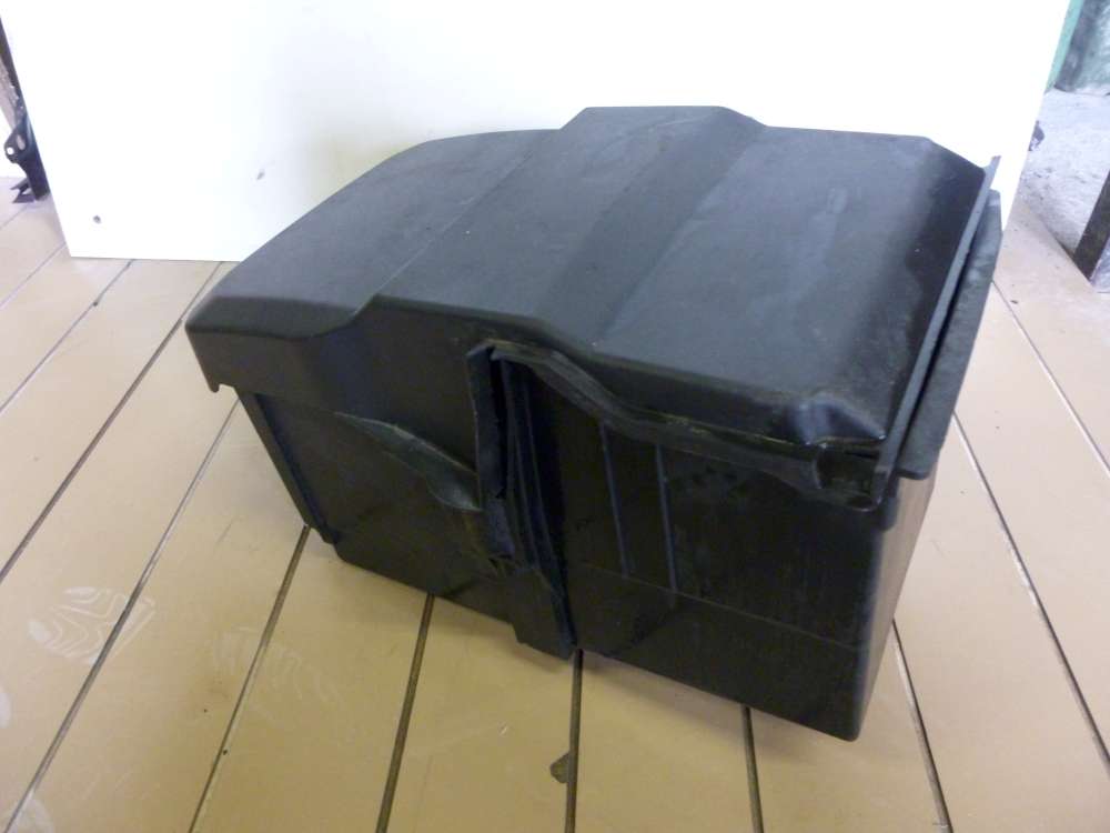Ford Focus II Batteriegehuse mit Deckel 4M51-10723-BC  4M51-10A659-BC