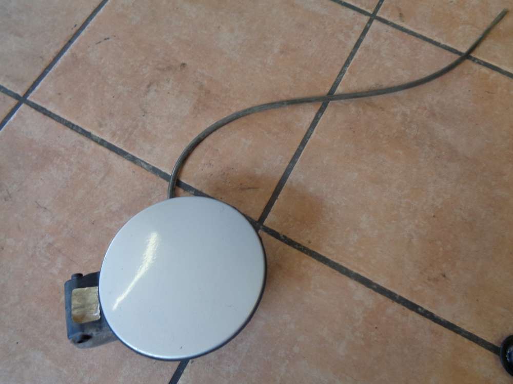 VW Passat 3B Tankdeckel 3B0809857A Silber : LB7Z