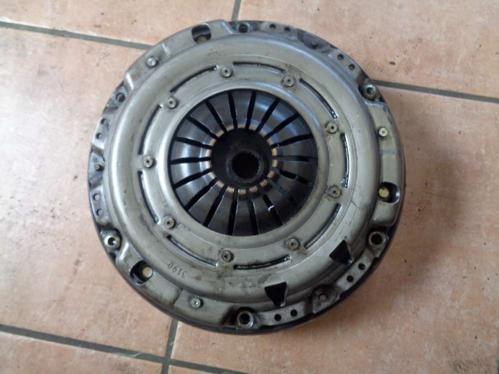 Peugeot 307 2,0 HDi Schwungscheibe Kupplungssatz