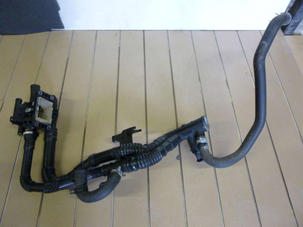 Ford Focus II Thermostat mit Schluchen 9647767180 