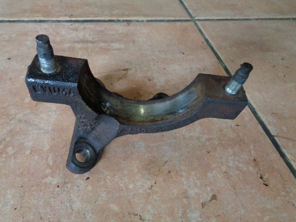 Ford Focus II Halter Halterung Antriebswelle 4M51-3K305-FA