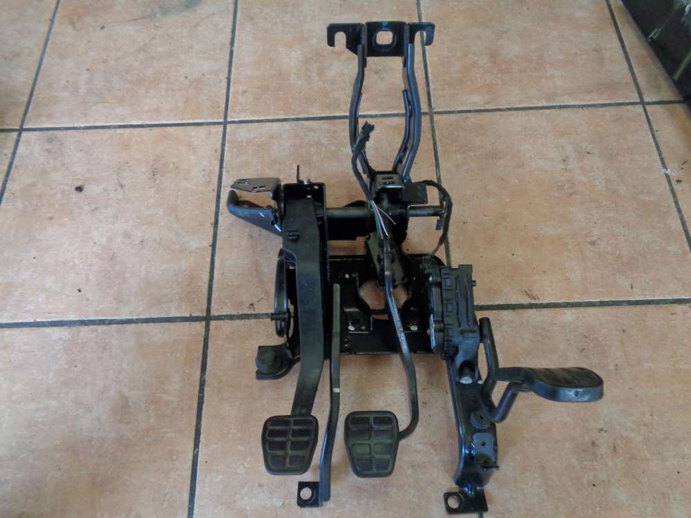 VW Sharan 7M 1.9TDI Pedalerie Pedale Pedaleinheit Kupplung Bremse 7M3721031K 7M3721603B