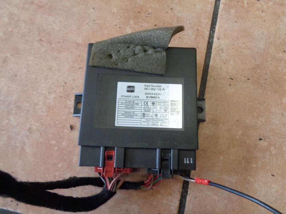 Seat Ibiza 6K Steuergert Zentralverriegelung 6K0962258A