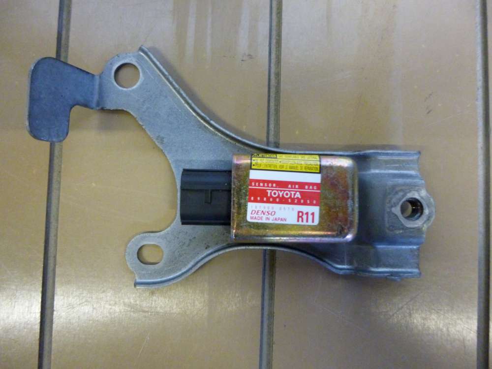 Toyota Yaris Verso Airbagsensor Sensor rechts 89860-52050 187900-0570 