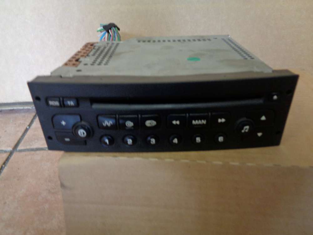 Peugeot 307 Radio mit CD Player Model No: PSARCD100-04 96545978XT00