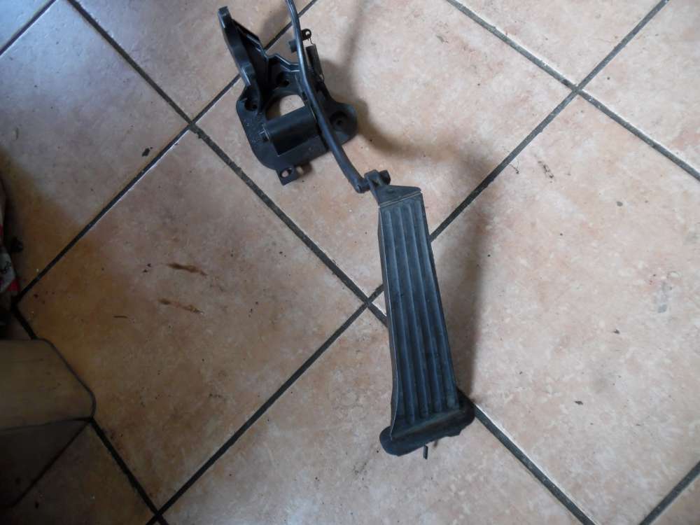 BMW 318i E46 Gaspedal Pedal 1163875 