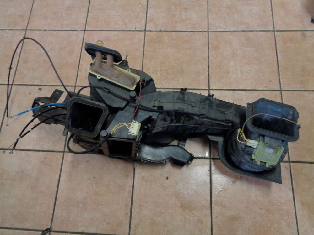 VW Passat 35i Gebläsekasten Heizungskasten 191819355A 357819005B