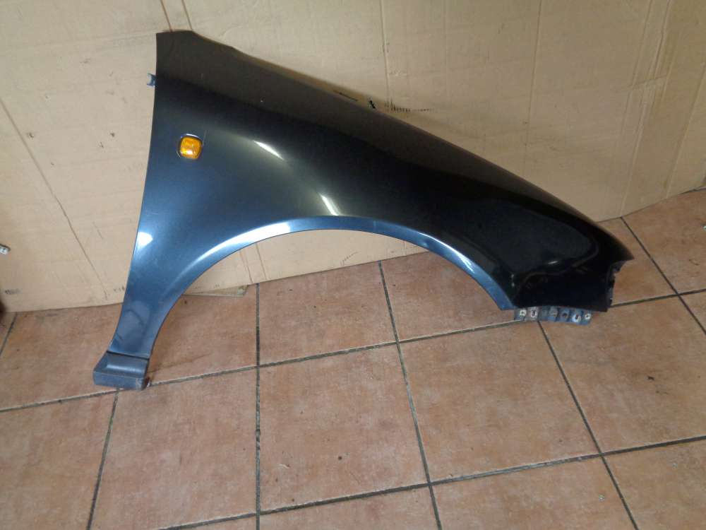 Audi A3 8P Bj:1998 Kotflügel Vorne Rechts Schwarz