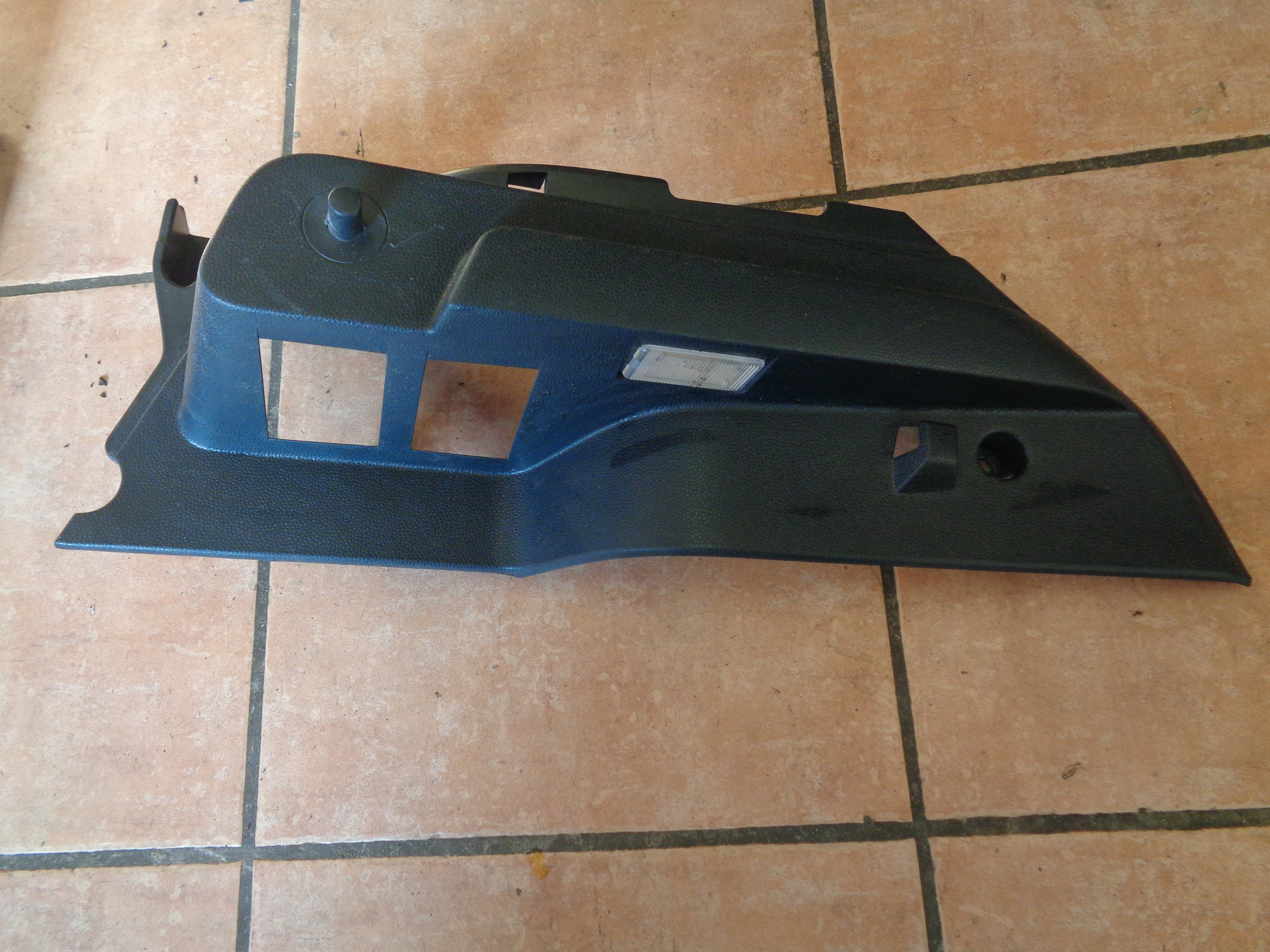 Ford Fiesta VI JA8 Bj:2010 Kofferraumverkleidung Hinten Rechts 8A61-B46808-AFW