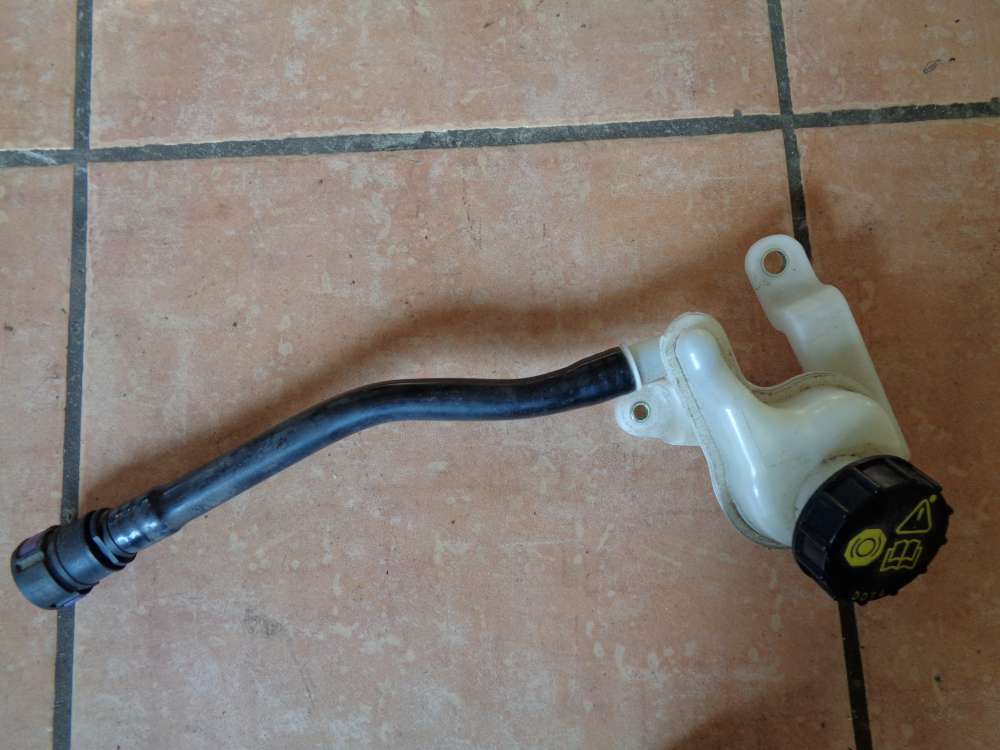Ford Fiesta VI JA8 Bj:2010 Behälter für Hauptbremszylinder Leitung Schlauch 8V51-2K478-A