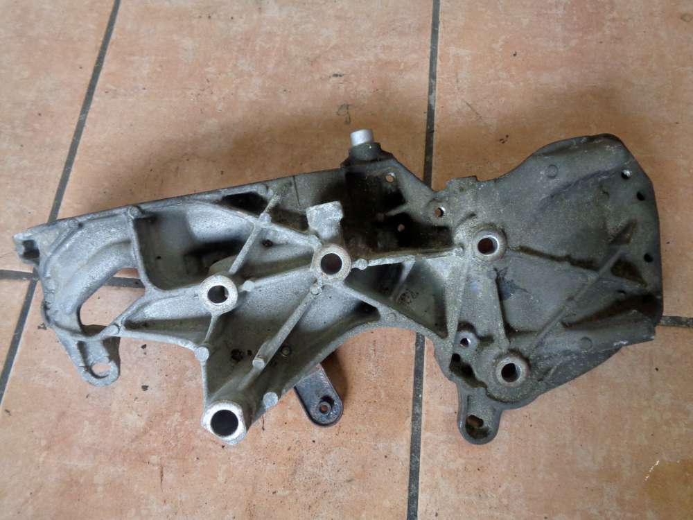 Renault Clio 3 Halter Lichtmaschine 8200169566