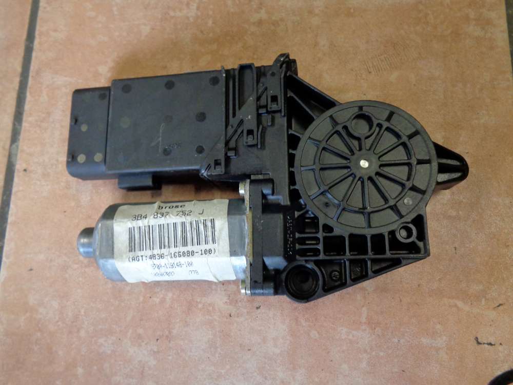 VW Passat 3B Fensterhebermotor Vorne Rechts 3B4837752J