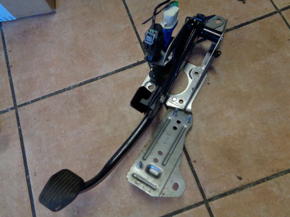 Ford Focus AD3 Bj:08 Bremspedal bremse pedal 4M51-2467AR