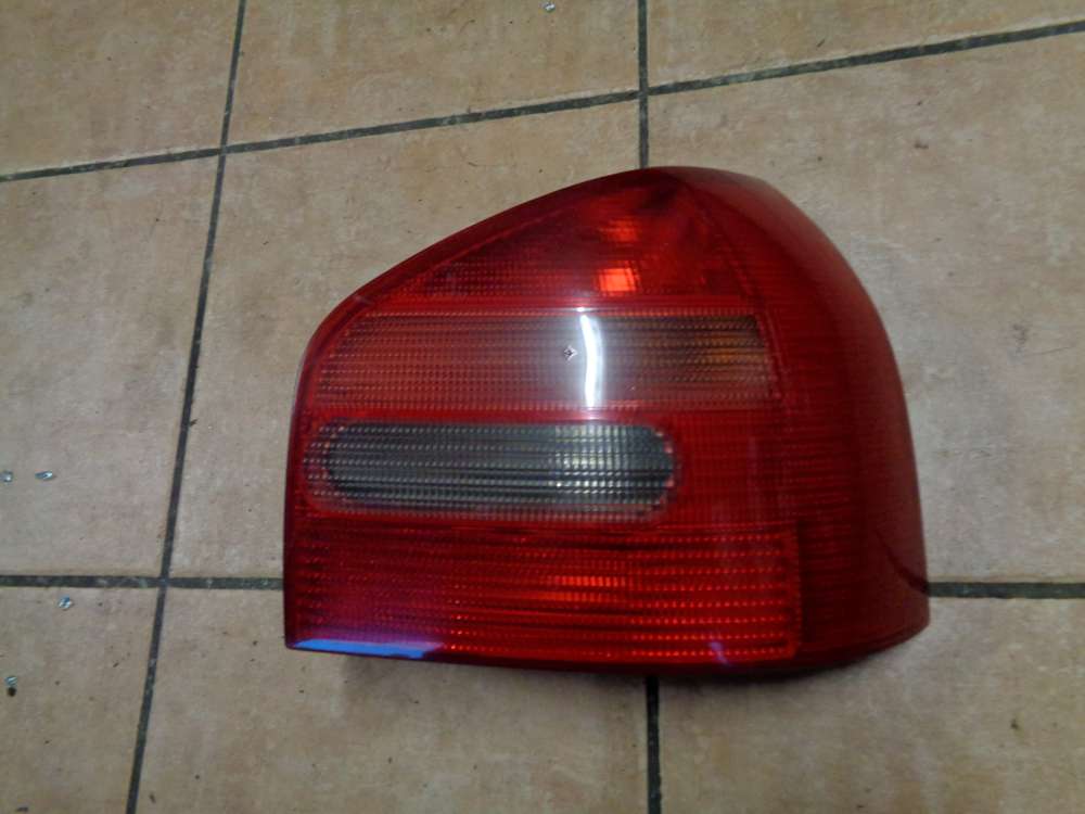  Audi A3 8L Rckleuchte Rcklicht Rechts 8L0945096