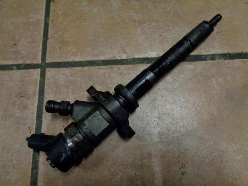 Ford Focus DA3 Injektor Einspritzdse 0445110259