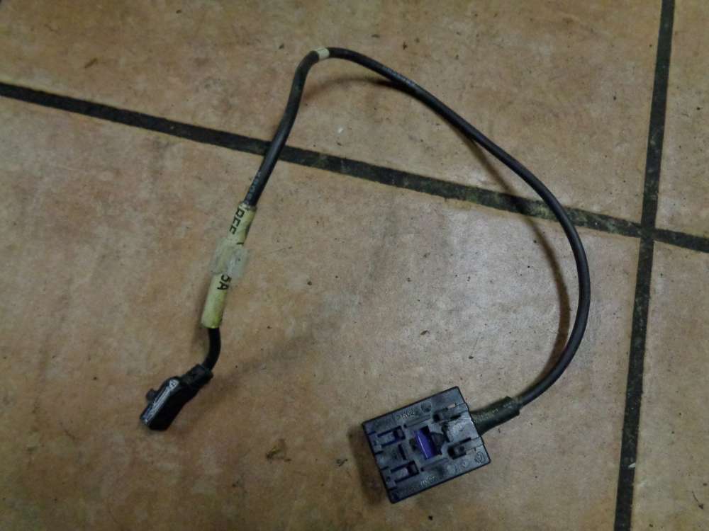 Renault Twingo I C06 Kabel fr Gurtstraffer Vorne 7700281859 