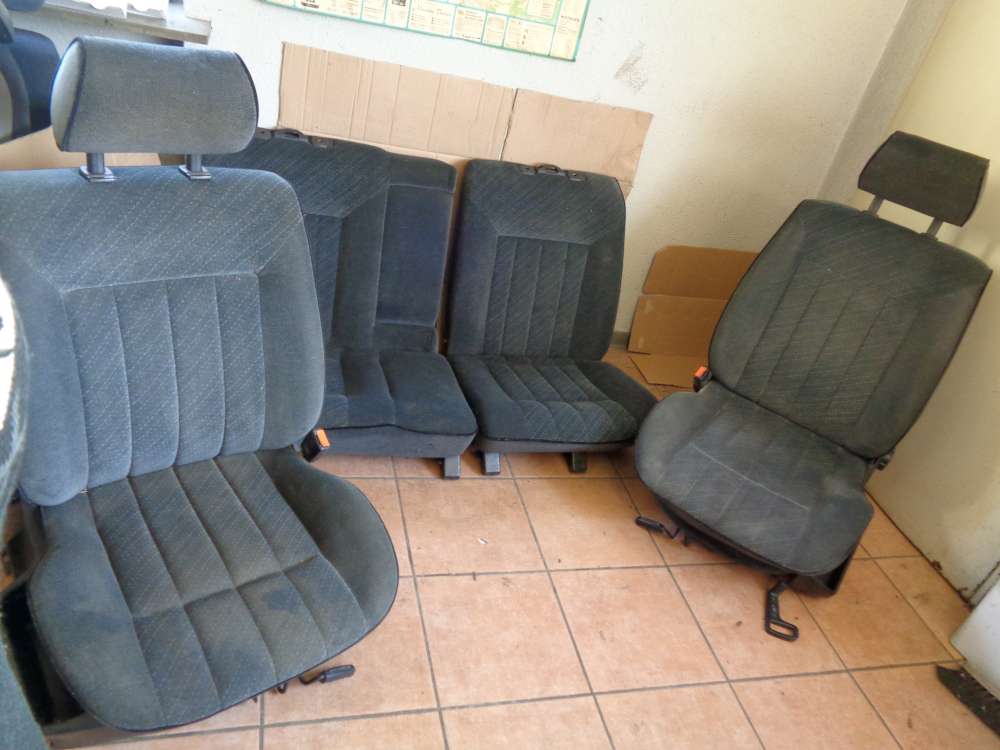 VW Passat 35i Sitze Rcksitzbank Fahrersitz Beifahrersitz Stoff Grau