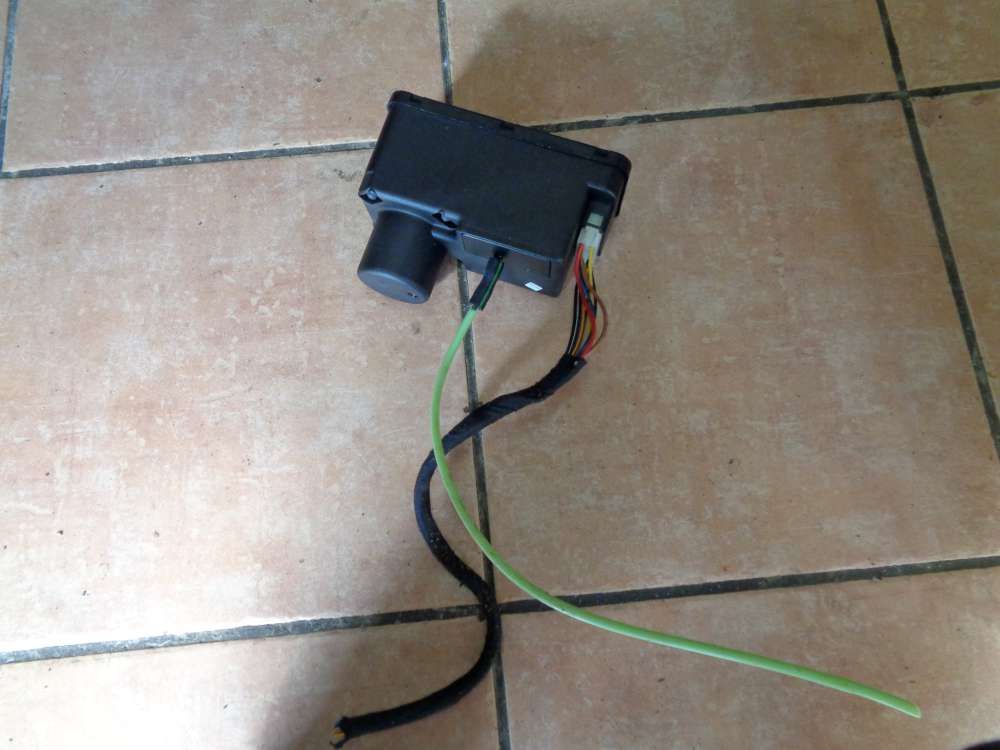 VW Passat 35i Pumpe Zentralverriegelung 357962257