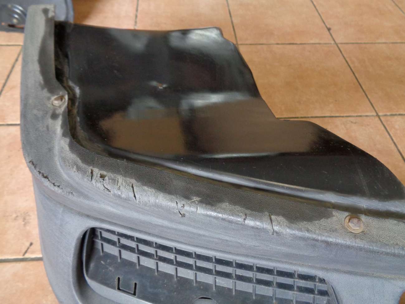 VW Golf III Cabrio Stostange Frontschrze vorne 1H6807217 1H6805904 1H6805903