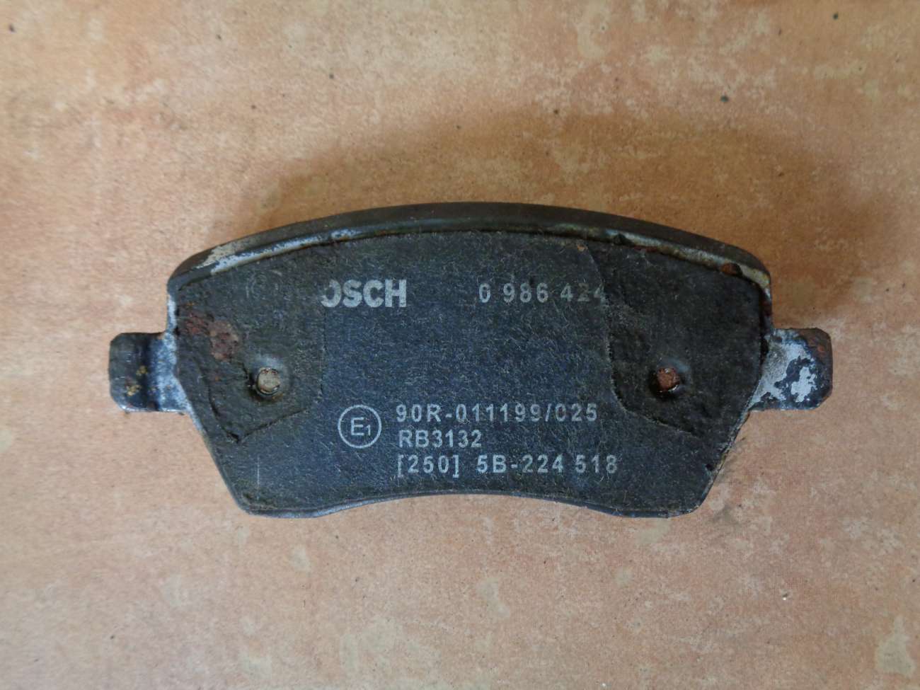 VW Passat 35I Audi A4 BOSCH Bremsbelge Bremsbacke  0986424 RB3132