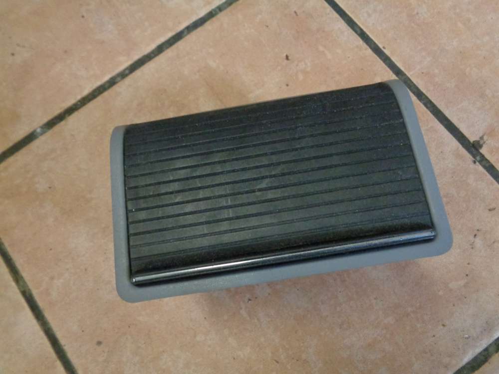 BMW 3er E46 Limousine Fach Ablagefach Mittelkonsole Hinten 8225986