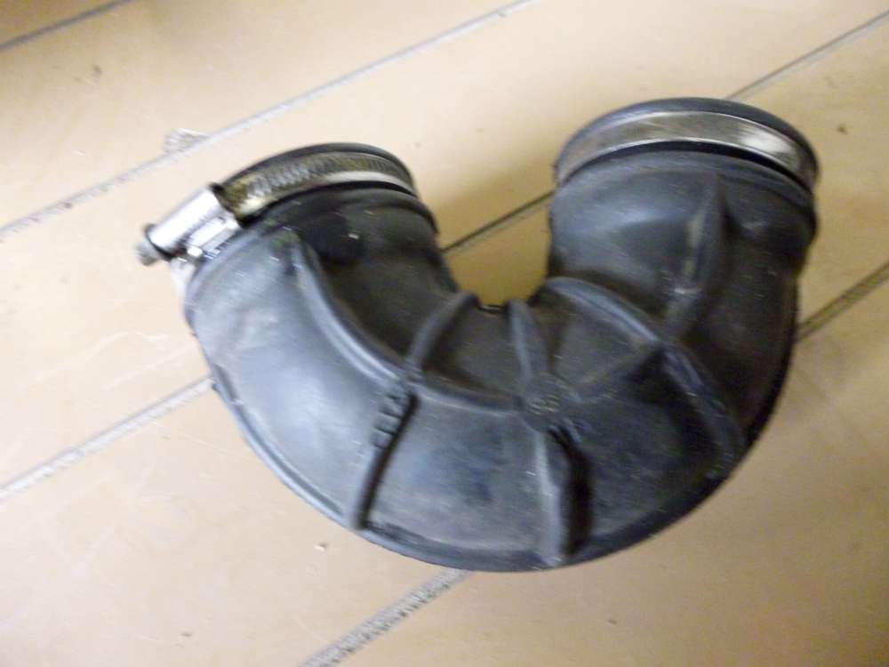 Ford Mondeo Motor 1,8 Ansaugschlauch 93FF6K863AB/C77TA