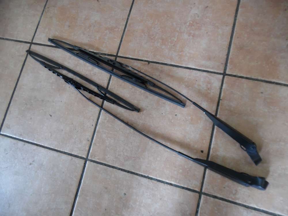 Opel Corsa C Scheibenwischerarm Rechts / Links 09114666- 09114667