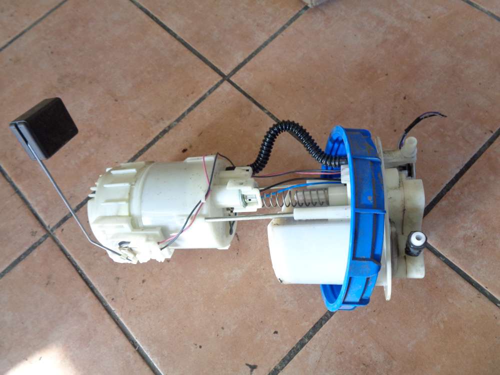 Peugeot 107 Bj:2009 Kraftstoffpumpe Benzinpumpe Pumpe 77020-0H010