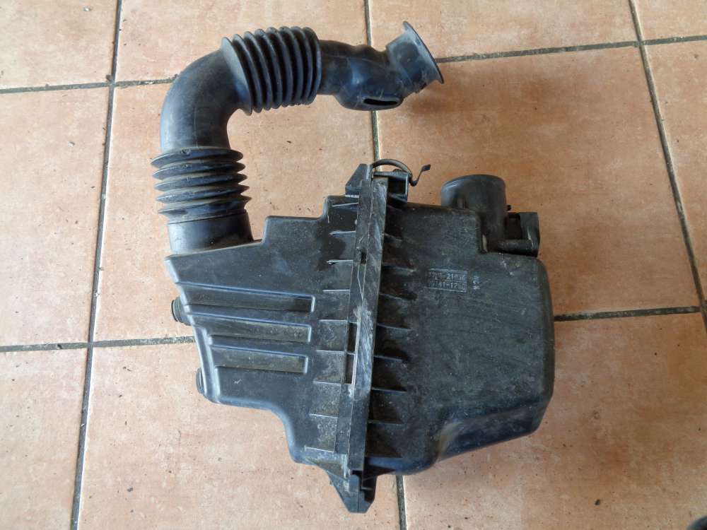 Toyota Yaris Verso 1.3 Luftfilterkasten 17705-21030