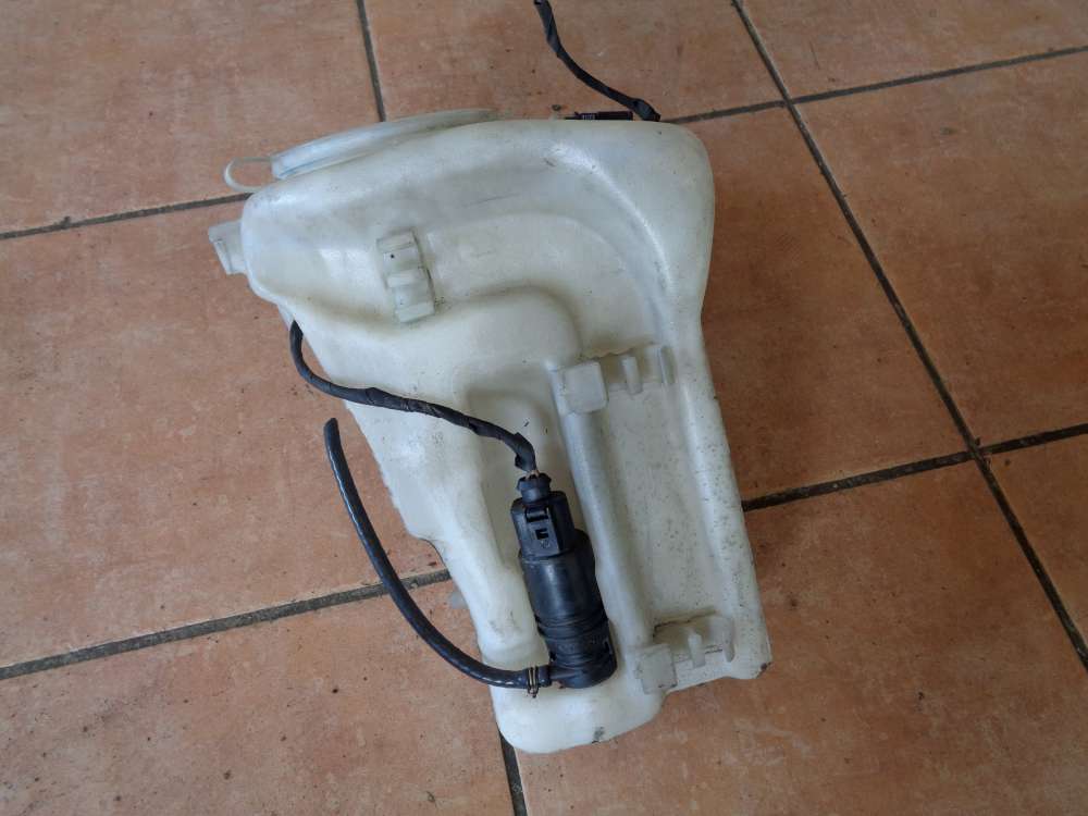 Mercedes C-Klasse W202 Behälter Scheibenwaschanlage mit pumpe 2028690620