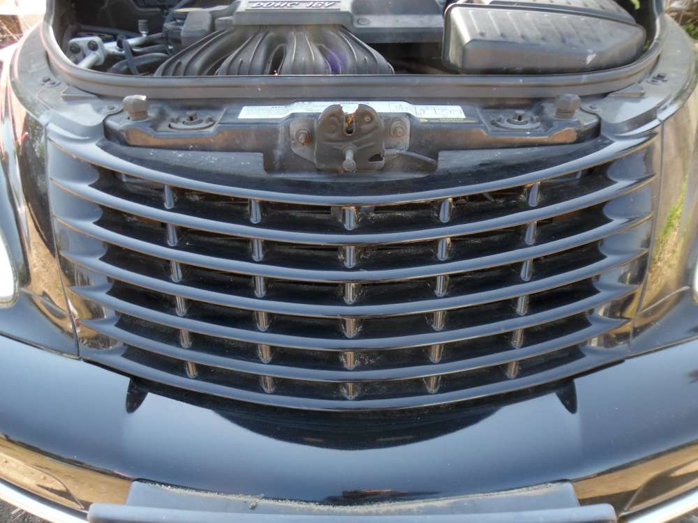 Chrysler PT-Cruiser Bj:2001 5Türer Kühlergrill Frontgrill Grill Farbe : schwarz
