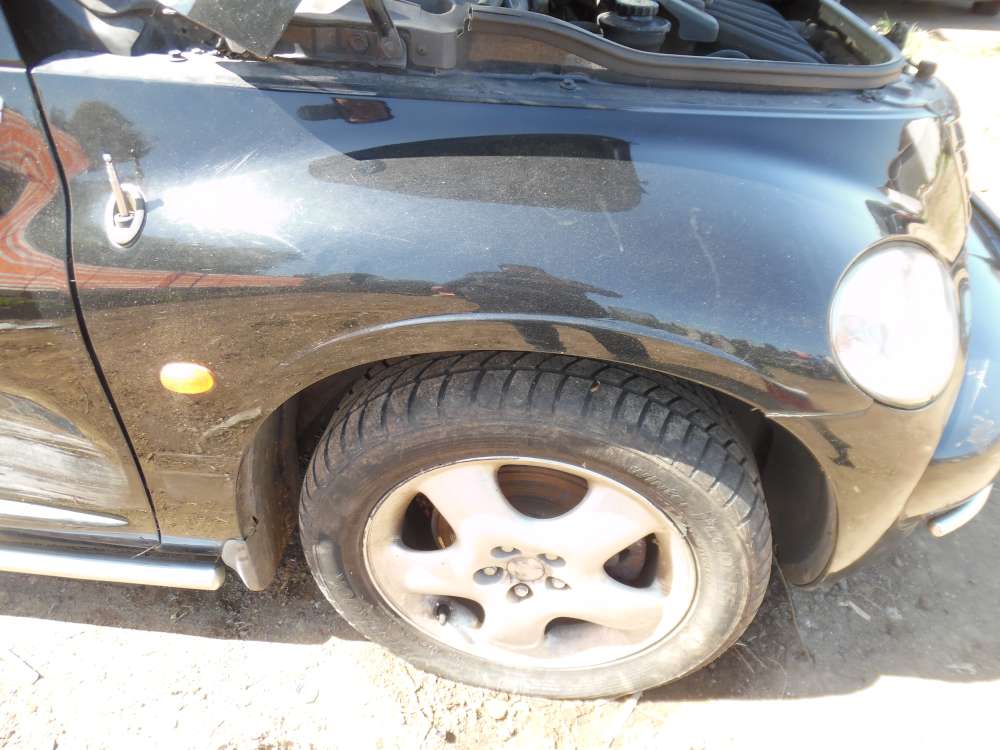 Chrysler PT-Cruiser Bj:2001 Kotflügel Vorne Rechts Farbe : schwarz