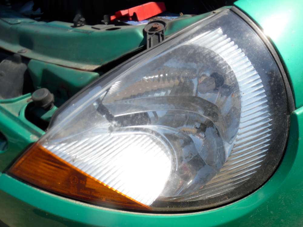 Ford Ka Bj:2000 3Türer Scheinwerfer Vorne Links