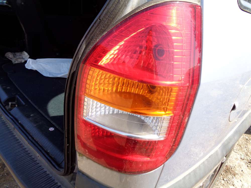Opel Zafira A Bj:2001 Rückleuchte Rechts