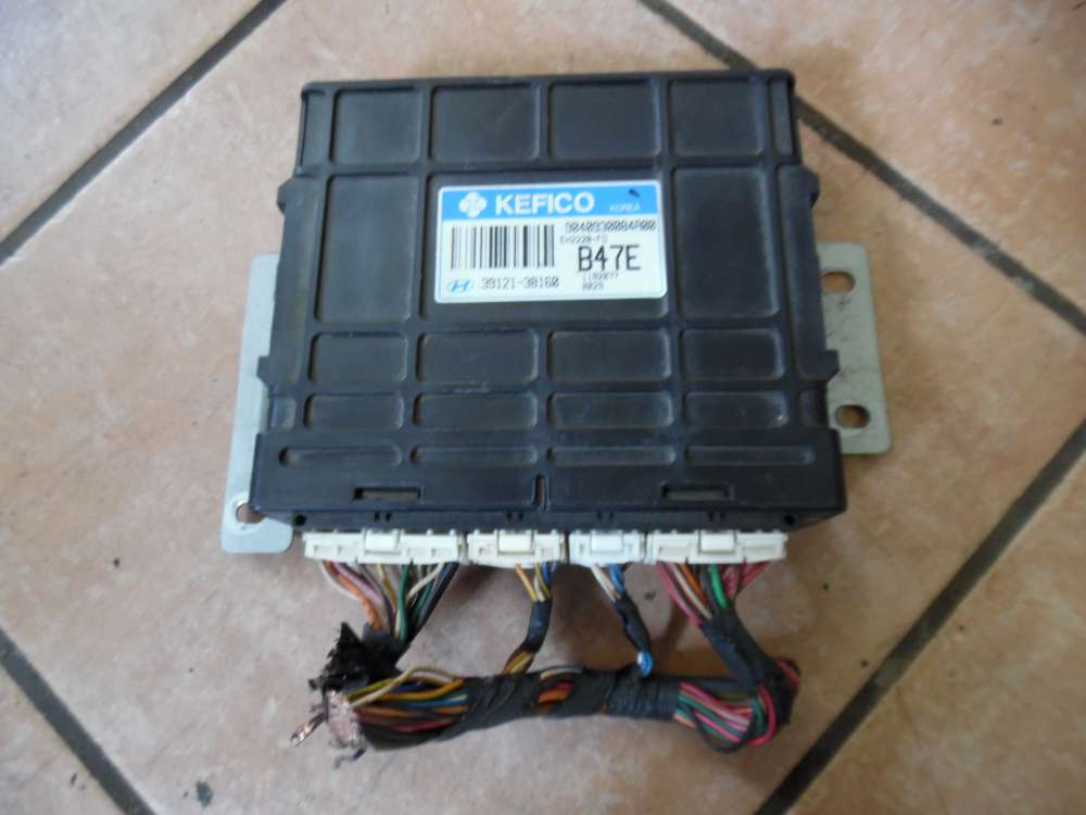 Hyundai Santa Fe SM Bj 2001 Motorsteuergerät 39121-38160