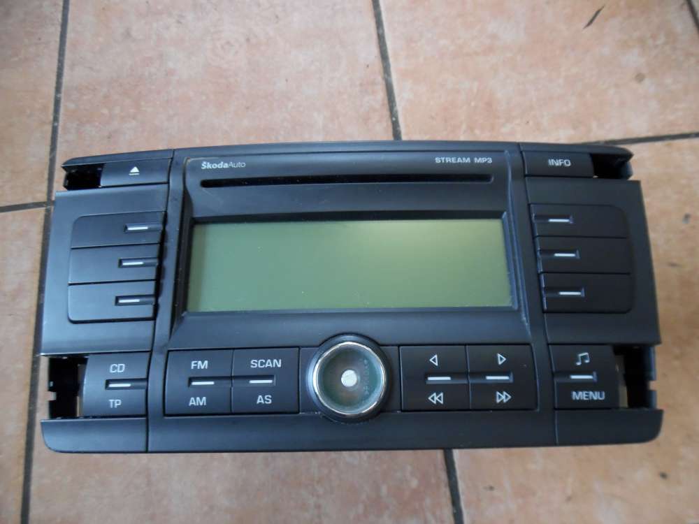 Skoda Octavia 1Z adio- CD MP3 1Z0035161C 