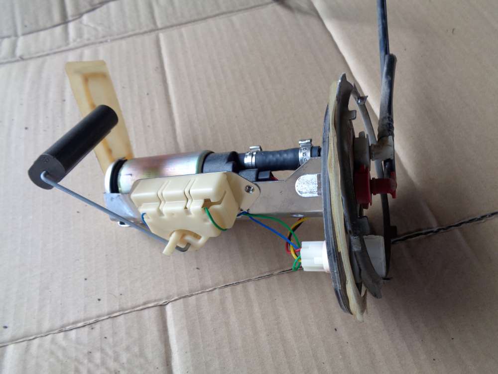 Ford Fiesta VI JA8 Kraftstoffpumpe Benzinpumpe 96FP-9H307