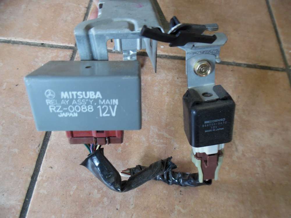 Honda Civic MB Relais Relay fr Kraftstoffpumpe RZ 0088 und Relais 056700-8570