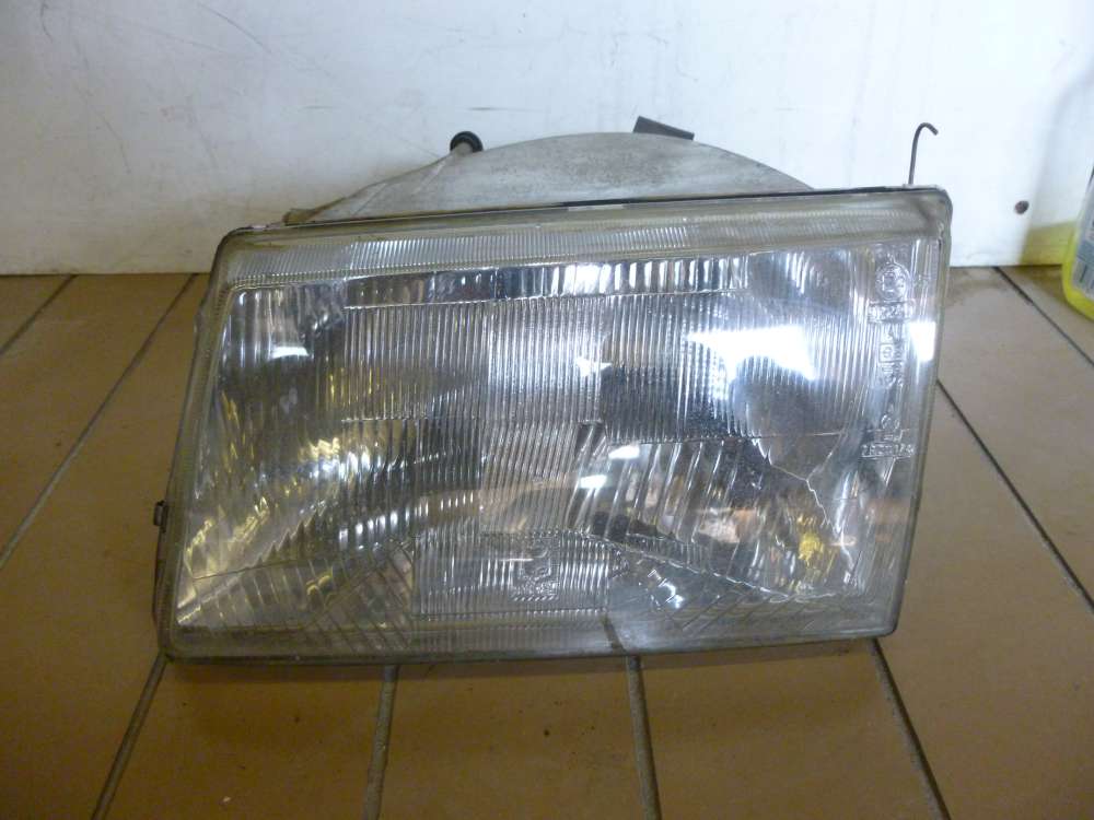 Peugeot 309 Scheinwerfer Links 082608 7R011174 E2-02240 
